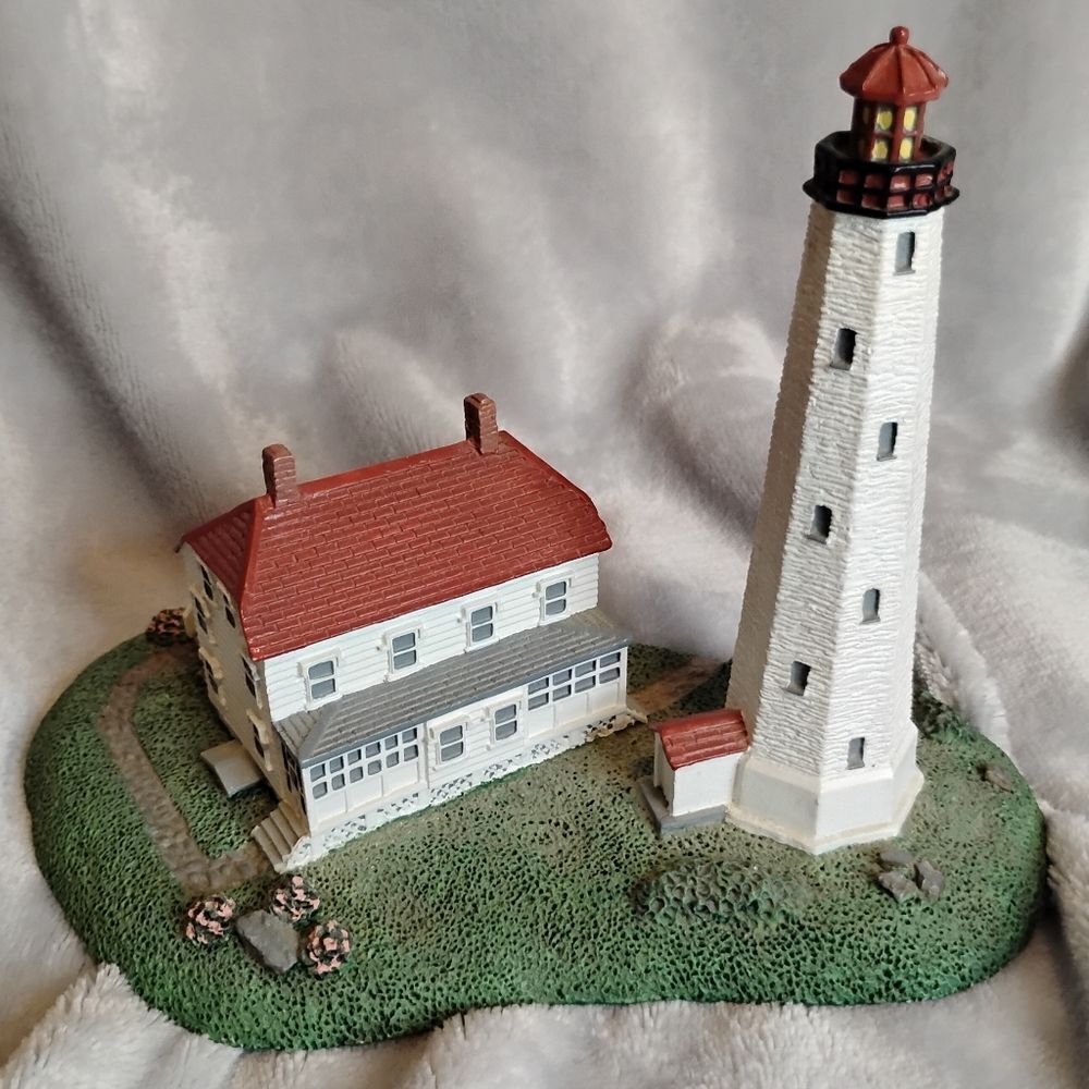 The Danbury Mint: Sandy Hook Lighthouse